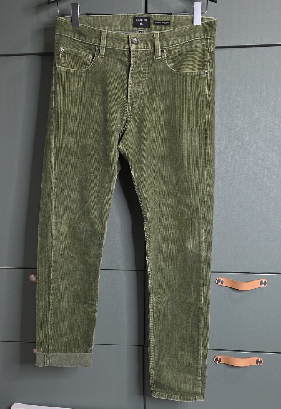 251. Quiksilver Kracker Cord Corduroy Pants Size 30 Green Straight Tapered (R1)